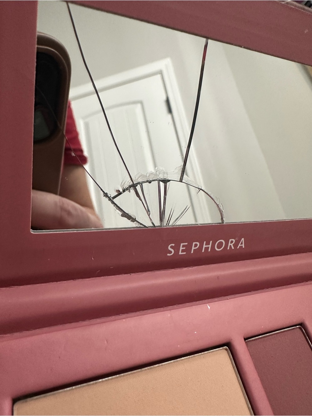 Eyeshadow - Picture 3 of 4